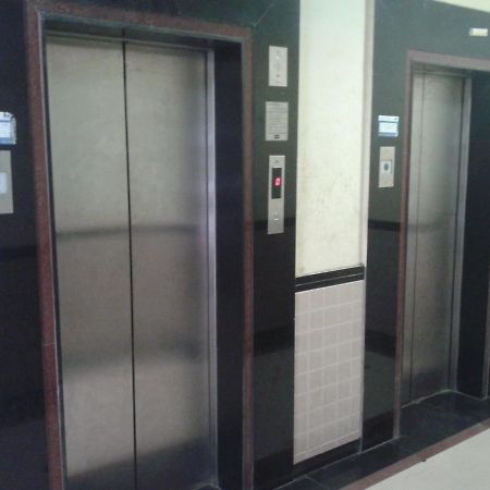 Arista Service Apartments Andheri Мумбаї Екстер'єр фото